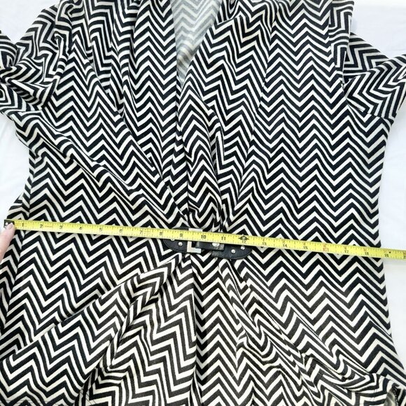 Black And Beige Herring Bone Cardigan With Leather Buckle Made In USA Size XL - Picture 13 of 13